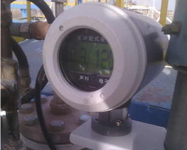 甘肃某油田炼油厂丙烯球罐安装外贴式液位计